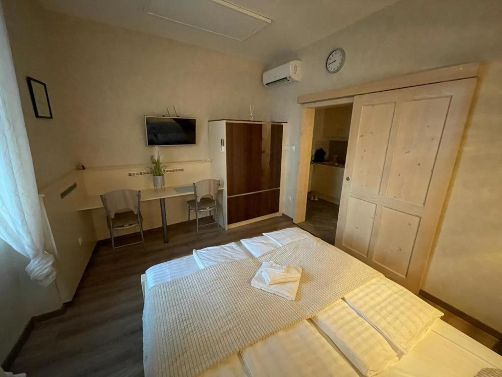 Safit-Mandala Apartment Mosonmagyaróvár Екстериор снимка