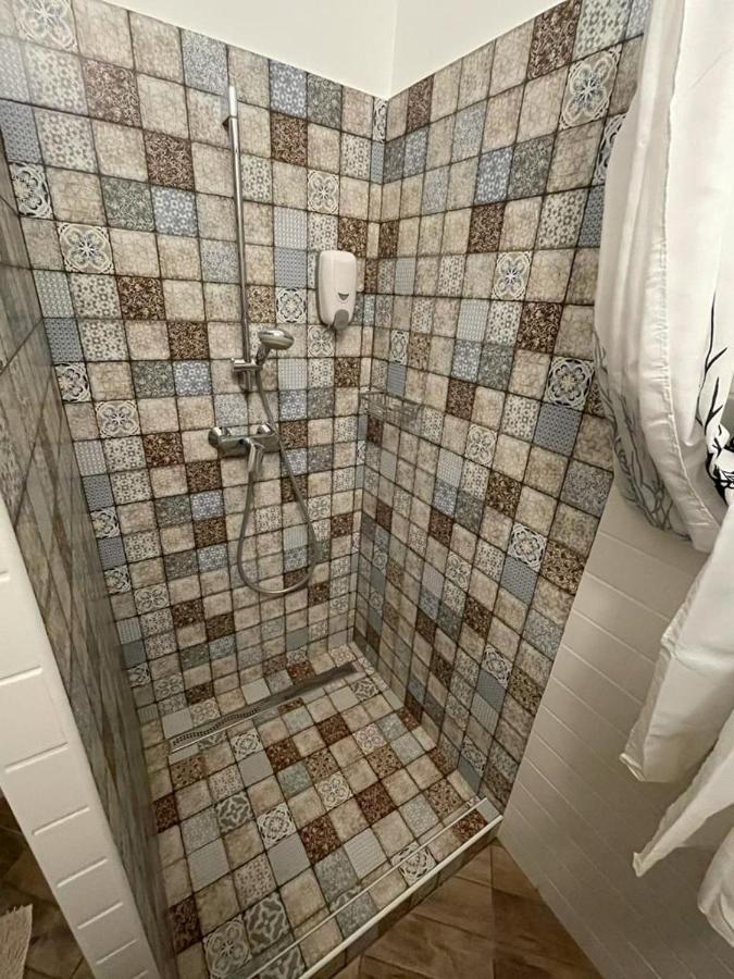Safit-Mandala Apartment Mosonmagyaróvár Екстериор снимка