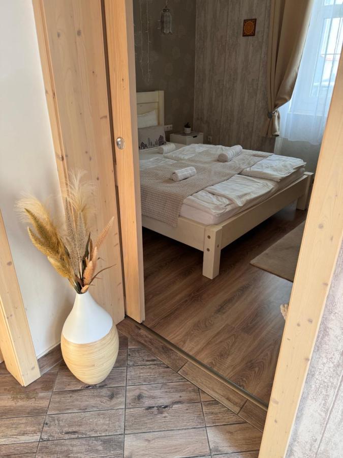 Safit-Mandala Apartment Mosonmagyaróvár Екстериор снимка